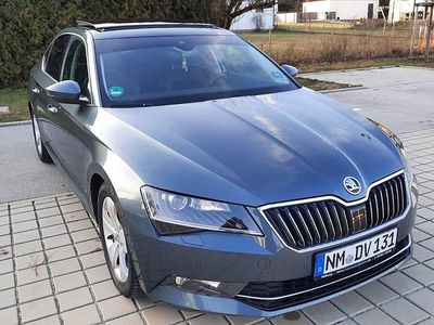 Gebraucht Skoda Superb Style 190 PS (139 kW) 2017 Grau Limousine