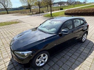 Begagnad BMW 116 Sport Line 136 HK (100 kW) 2013 Svart Halvkombi
