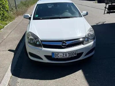 Gebraucht Opel Astra GTC 110 PS (80 kW) 2008 Weiß Limousine