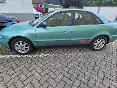 Używany Audi A4 75 KM (55 kW) 1998 Zielony Hatchback