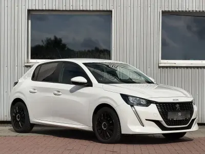 Gebraucht Peugeot 208 Active 75 PS (55 kW) 2021 Lack weiss banquise/typ aussen Kleinwagen