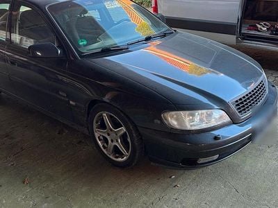 Gebraucht Opel Omega 170 PS (125 kW) 2000 Schwarz Limousine