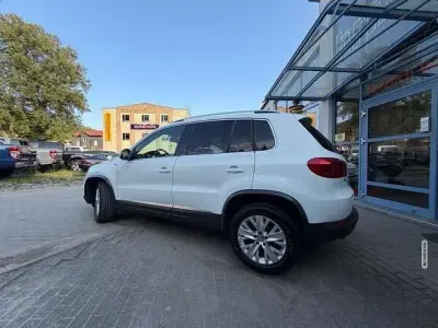 Gebraucht VW Tiguan LOUNGE 160 PS (117 kW) 2015 Weiß SUV