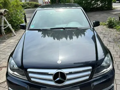 Gebraucht Mercedes C200 AMG 184 PS (135 kW) 2012 Schwarz Limousine