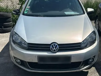 Gebraucht VW Golf VI 105 PS (77 kW) 2009 Silber Kleinwagen