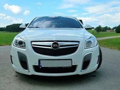 Weiß Gebraucht 2013 Opel Insignia OPC Limousine | 10.500 € (Fairer Preis)