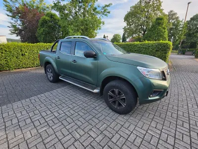 Gebraucht Nissan Navara 190 PS (139 kW) 2016 Grün Pickup