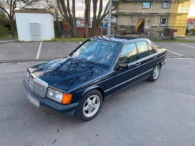 Usata Mercedes 190 122 CV (89 kW) 1986 Blu Berlina