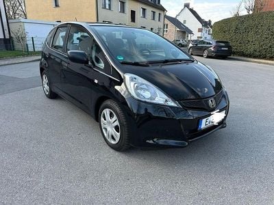Gebraucht Honda Jazz Trend 90 PS (66 kW) 2014 Schwarz Kleinwagen