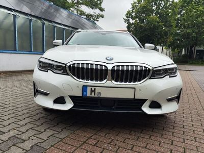 gebraucht BMW 330 d xDrive Touring - Luxury, AHK, Standheizung, HUD