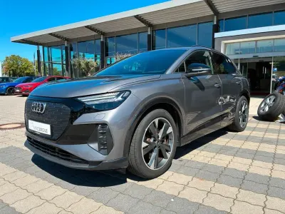 Gebraucht Audi Q4 e-tron S-Line 150 kW (204 PS) 2022 Grau SUV