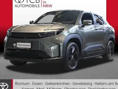 Neu Toyota Urban Cruiser 127 kW (174 PS) 2026 Land breeze green SUV