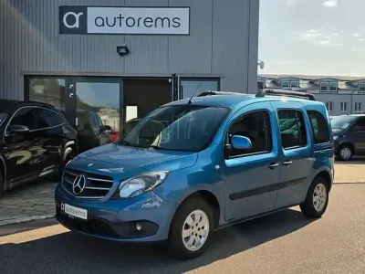 Gebraucht Mercedes Citan 111 Edition 116 PS (85 kW) 2019 Blau Van / Kleinbus