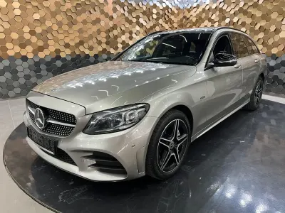 Używany Mercedes C300e AMG 306 KM (225 kW) 2020 Srebrny Sedan/Limuzyna