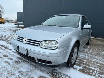 Silber Gebraucht 2003 VW Golf IV Kleinwagen | 1.400 € (Guter Preis)