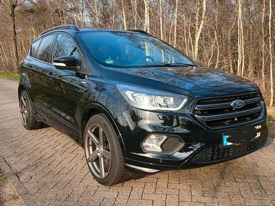Gebraucht Ford Kuga ST-Line 150 PS (110 kW) 2017 Schwarz SUV