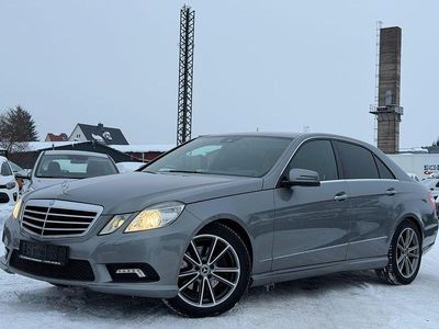 Silber Gebraucht 2010 Mercedes E300 AMG line Limousine | 10.999 € (Etwas zu teuer)