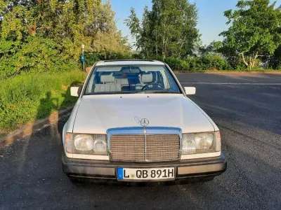 Gebraucht Mercedes 200 105 PS (77 kW) 1988 Weiß Limousine