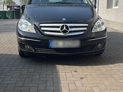Mercedes B180