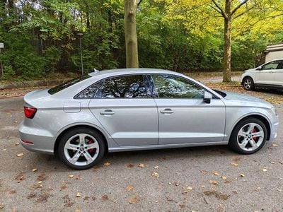 Silber Gebraucht 2016 Audi A3 Design Limousine | 14.800 € (Fairer Preis)