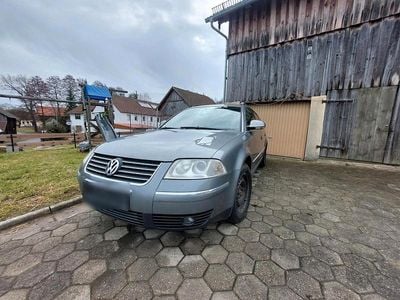 Gebraucht VW Passat 131 PS (96 kW) 2004 Grau Kombi