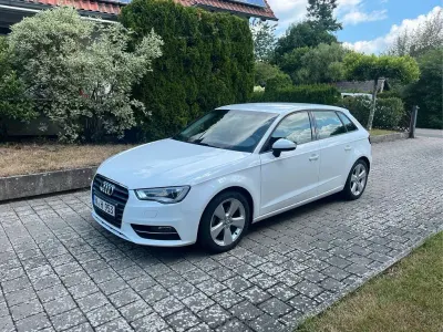 Gebraucht Audi A3 Ambiente 125 PS (91 kW) 2015 Weiß Limousine