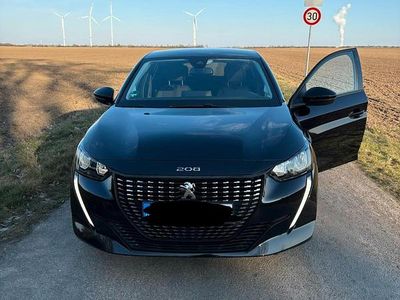 Gebraucht Peugeot 208 101 PS (74 kW) 2022 Schwarz Kleinwagen