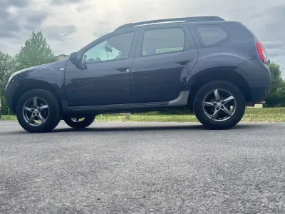 Używany Dacia Duster 105 KM (77 kW) 2012 Niebieski SUV