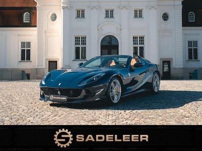 Gebraucht Ferrari 812 799 PS (587 kW) 2020 Blau Cabrio