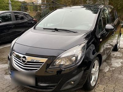 Gebraucht Opel Meriva 140 PS (102 kW) 2011 Schwarz Van / Kleinbus