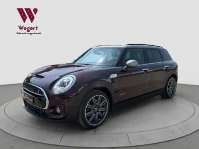 Gebraucht Mini Cooper 192 PS (141 kW) 2018 Pure burgundy metallic (metallic) Kleinwagen