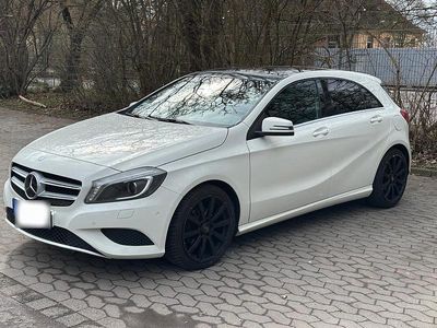 Usata Mercedes A180 122 CV (89 kW) 2013 Bianco Berlina