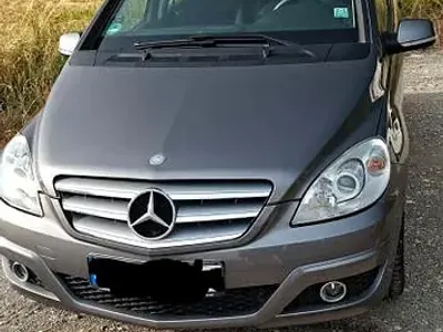 Gebraucht Mercedes B170 116 PS (85 kW) 2009 Braun Van / Kleinbus