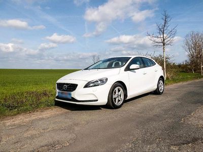 Usata Volvo V40 Linje You! 122 CV (89 kW) 2015 Bianco Berlina