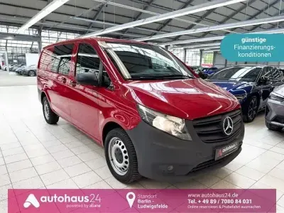 Używany Mercedes Vito 136 KM (100 kW) 2022 Czerwony Van