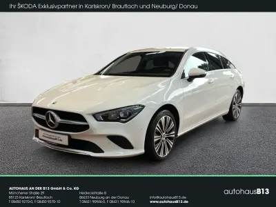 Gebraucht Mercedes CLA250e Shooting Brake 160 PS (117 kW) 2022 Polarweis (weiß) Kombi