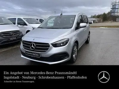 Gebraucht Mercedes T160 Style 95 PS (69 kW) 2024 Helvinsilber Van / Kleinbus