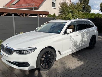 gebraucht BMW 520 520 d TouringLuxuryLine Leder19''+AHK+PANO+360