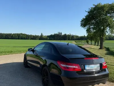 Gebraucht Mercedes E350 292 PS (214 kW) 2009 Schwarz Coupé