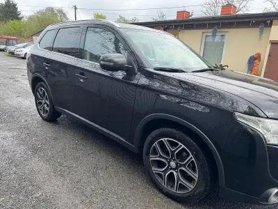Gebraucht Mitsubishi Outlander 150 PS (110 kW) 2014 Schwarz SUV