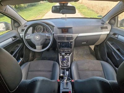 Opel Astra GTC