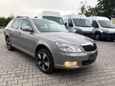 Gebraucht Skoda Octavia Impuls Edition 140 PS (102 kW) 2010 Beige Kombi