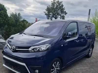 Gebraucht Toyota Proace 150 PS (110 kW) 2017 Blau Van / Kleinbus