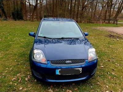 Usata Ford Fiesta Style 80 CV (58 kW) 2008 Blu Utilitaria