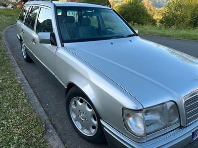 Brugt Mercedes E320 220 HK (161 kW) 1994 Sølv Stationcar