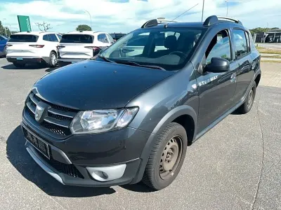 Gebraucht Dacia Sandero Prestige 90 PS (66 kW) 2016 Grau SUV
