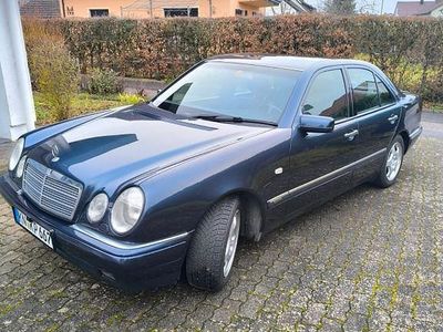 Mercedes E280