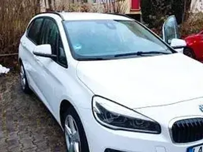 Używany BMW 225 Active Tourer iPerformance 224 KM (164 kW) 2020 Biały Minivan