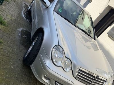 Mercedes C220