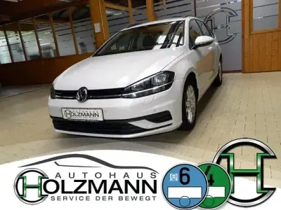 Gebraucht VW Golf VII Trendline 110 PS (80 kW) 2017 Weiß Kombi